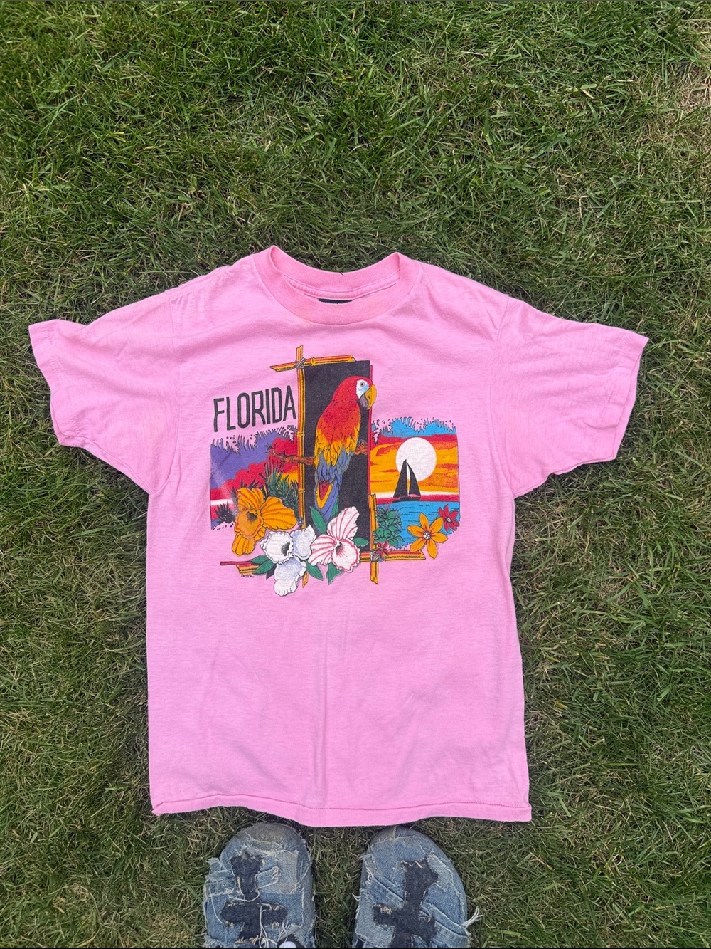 Kids Pink Florida Parrot Graphic Tee - Tropical Print